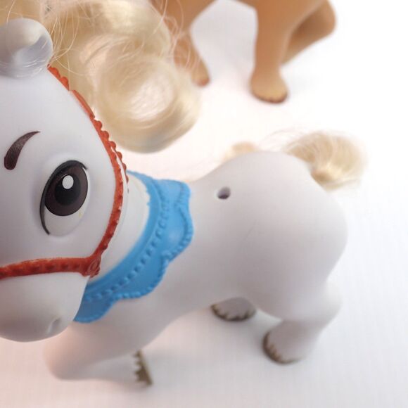 Disney Royal Princess Carriage Pony Lot Cinderella Repunzel Beauty & The Beast - Picture 11 of 12